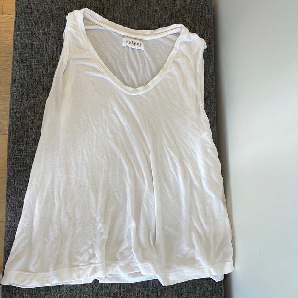Velvet white muscle tee